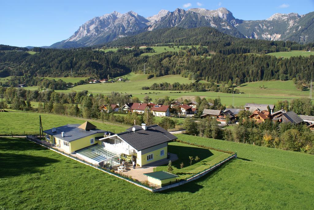 Vive Diem Haus im Ennstal Exterior photo